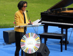 Wendy speaking at Semel HCI event.