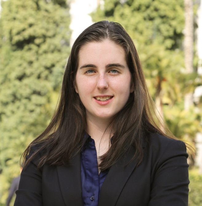 Alette Laughton Headshot