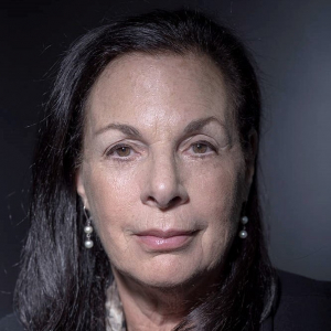 Joan Asarnow Headshot