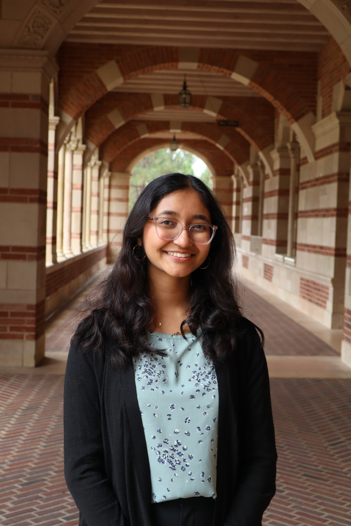 Avani Athavale headshot