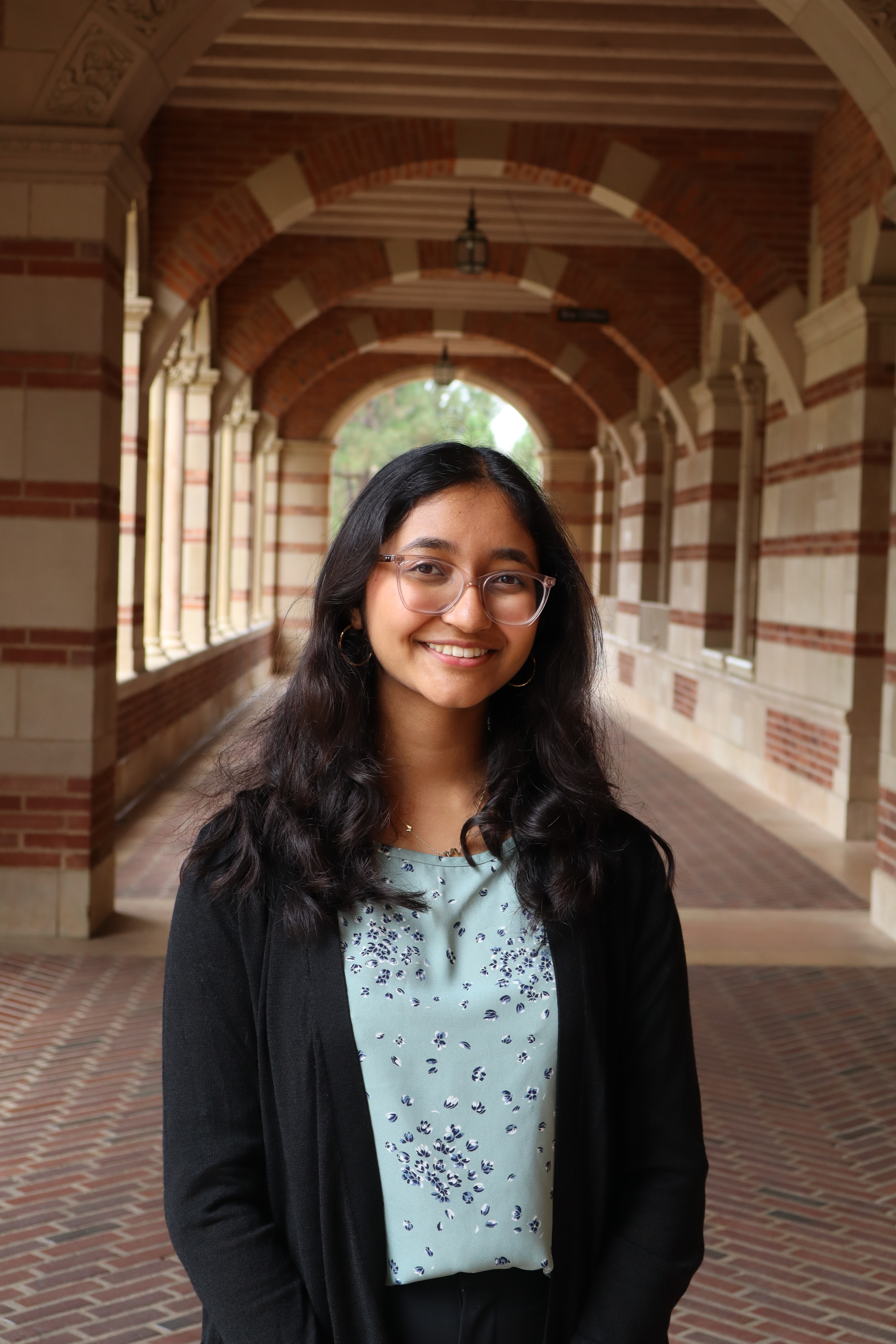 Avani Athavale headshot